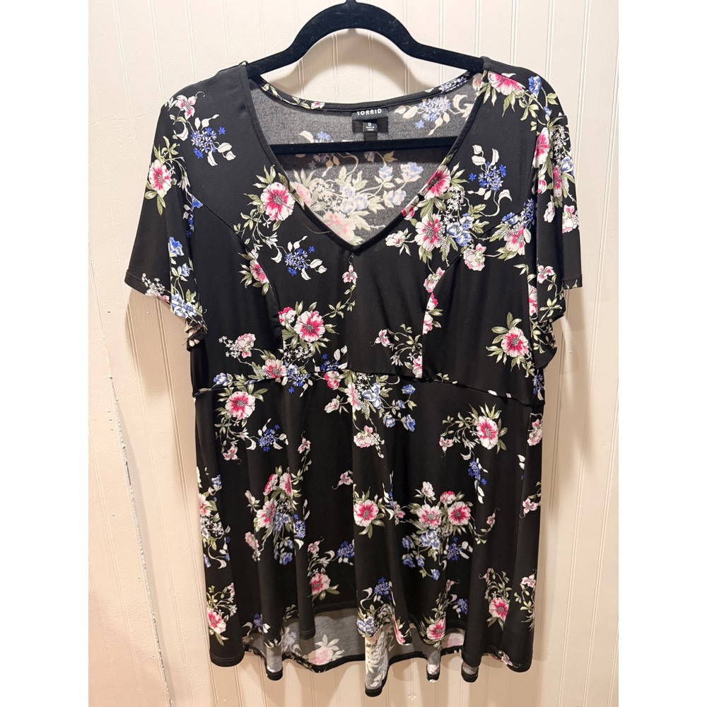 Torrid Womens Black Floral V-Neck Empire Waist Babydoll Tunic Top Size 0 L XL